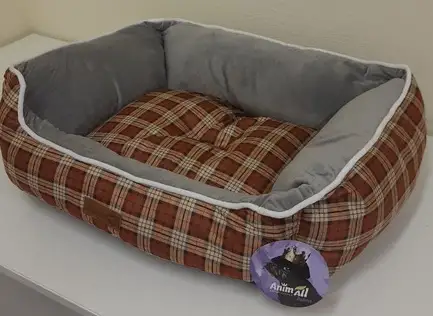 Лежанка AnimAll Nena Soft L BURGUNDY для собак і котів, клітка, 65×51×18 см