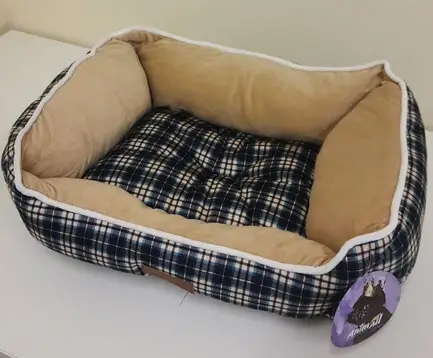 Лежанка AnimAll Nena Soft M GREEN для собак і котів, клітка, 55×43×17 см