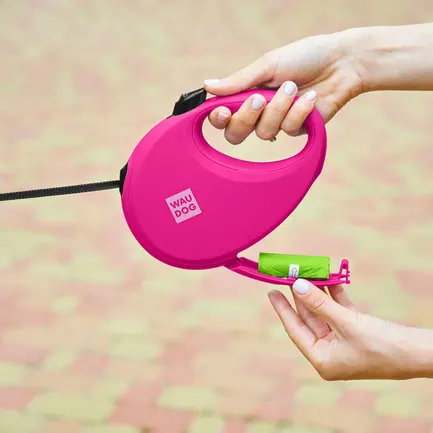 Повідець-рулетка для собак WAUDOG R-leash з контейнером для пакетів, світловідбивна стрічка, L, до 40 кг, 5 м, рожевий: додаткове фото 4