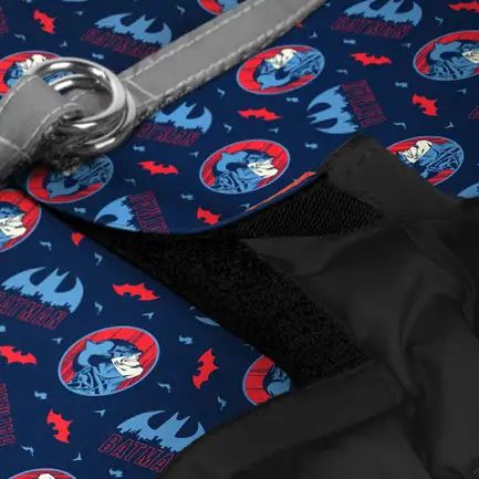 Шлея для собак м'яка WAUDOG Clothes з QR паспортом, малюнок "Бетмен червоно-блакитний", XS2, В 28-31 см, С 20-22 см: додаткове фото 3