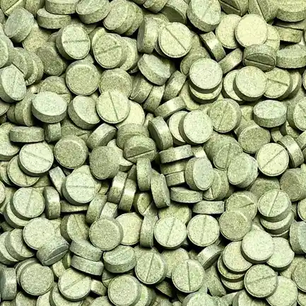 Корм Silbermann Stickies Spirulina 120 ml (SIS129) клейкі таблетки для рослиноїдних риб: додаткове фото 2